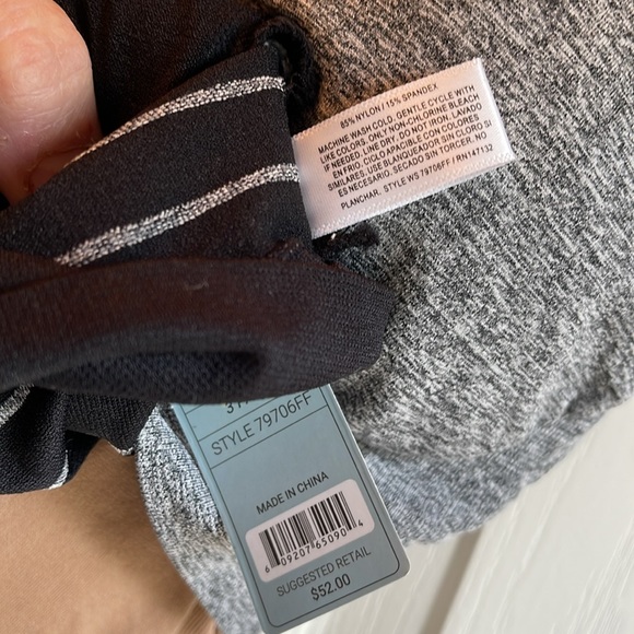 NWT SET OF THREE FITWELL WIRELESS COMFORT BRAS 2X - Picture 8 of 8